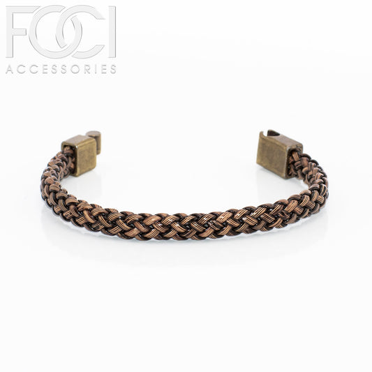 Unisex Braided Bracelet With Closure