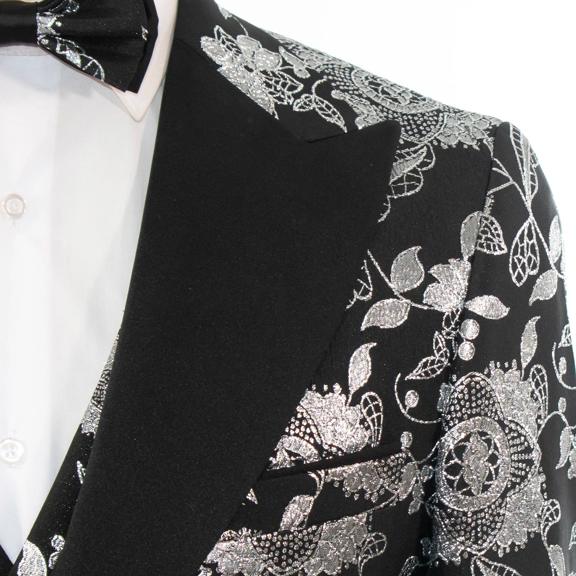 Men's Black And White Damask 3-Piece Tuxedo Peak Lapel